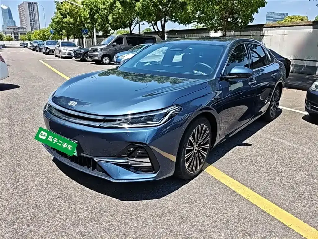 Geely Galaxy A7 — фото 1