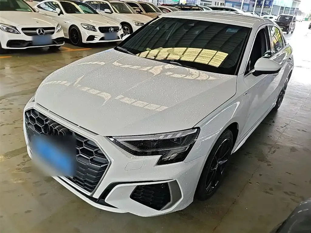 Audi A3 — фото 1