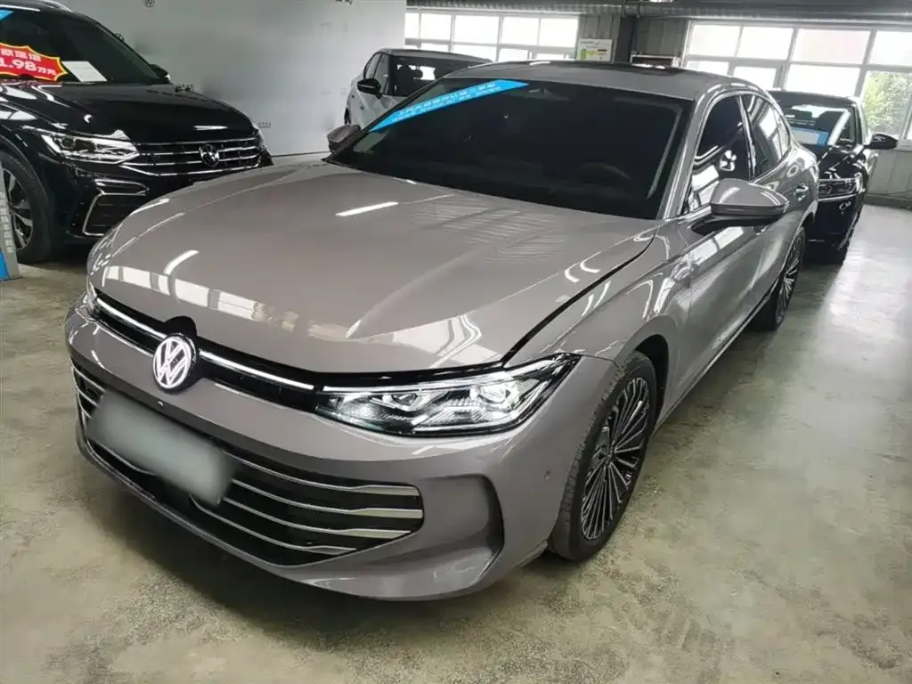 Volkswagen Passat — фото 1