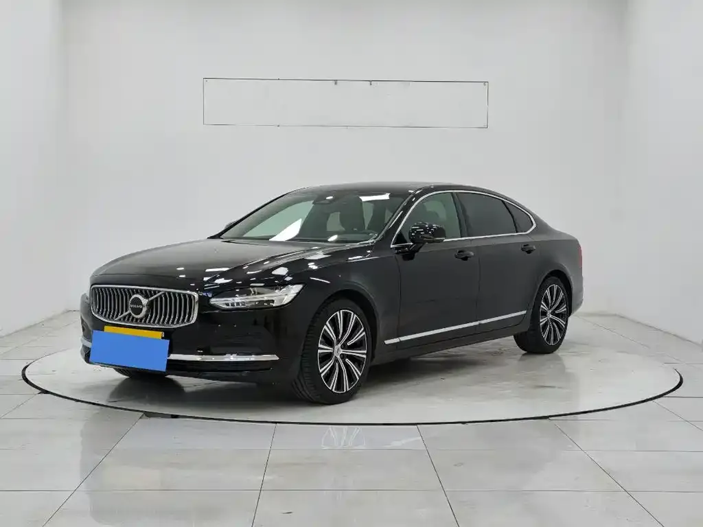 Volvo S90 — фото 1