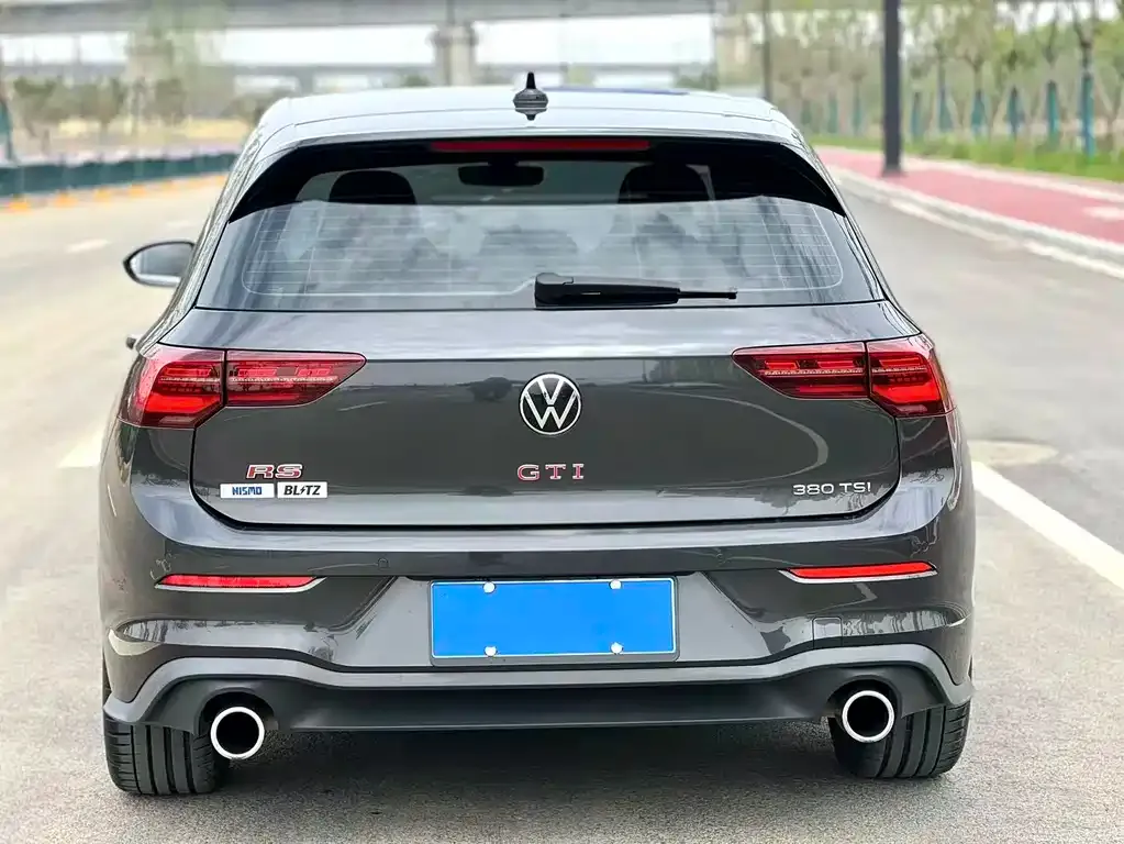 Volkswagen Golf GTI — фото 7