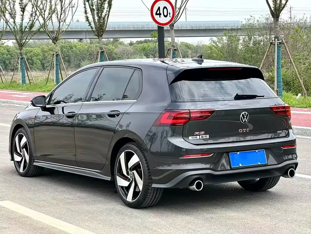 Volkswagen Golf GTI — фото 8