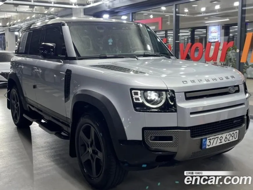 Land Rover Defender — фото 1
