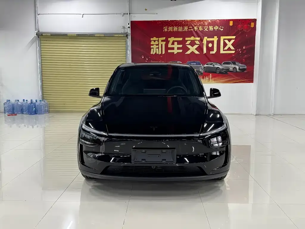Tesla Model Y L — фото 4