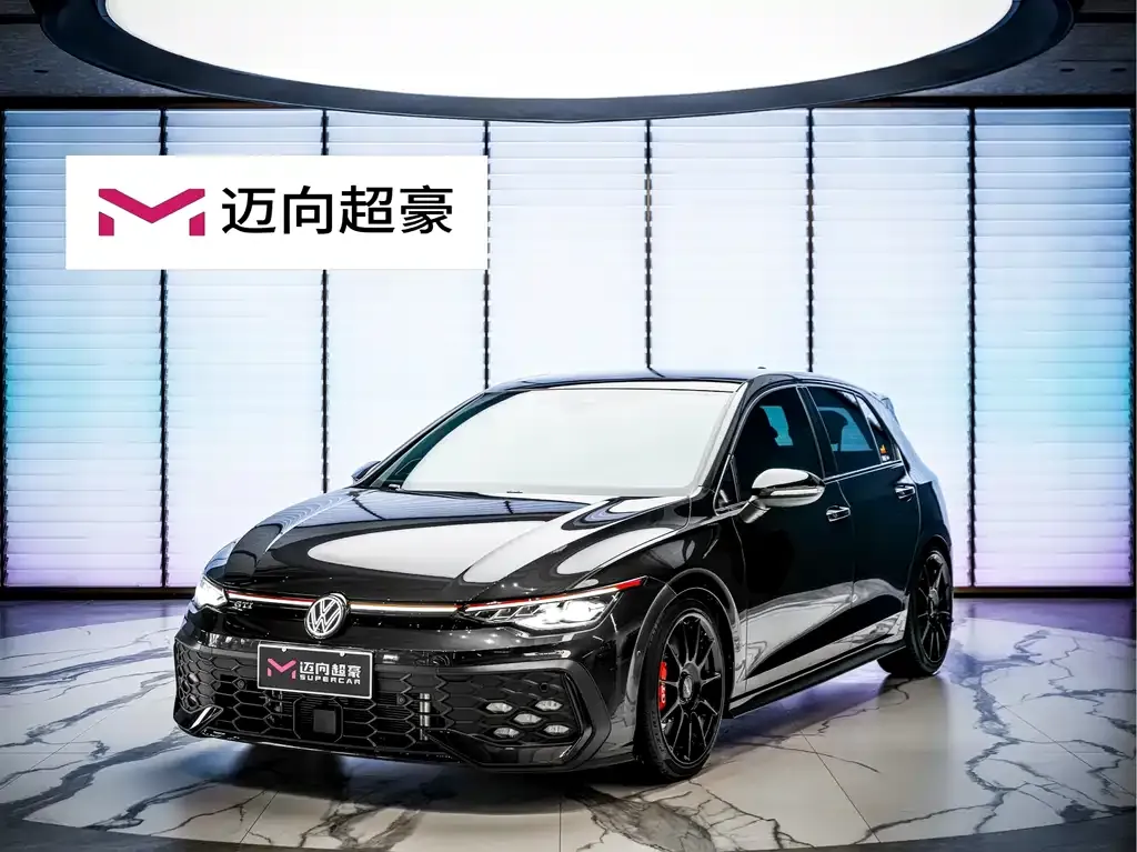 Volkswagen Golf GTI — фото 1