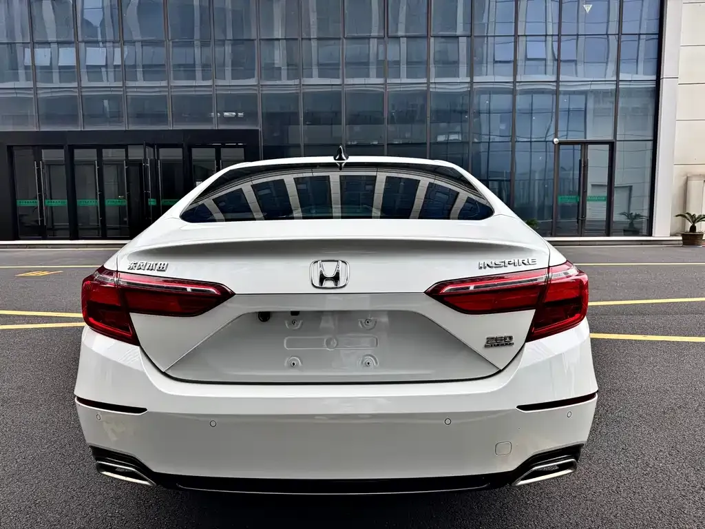 Honda Inspire — фото 7