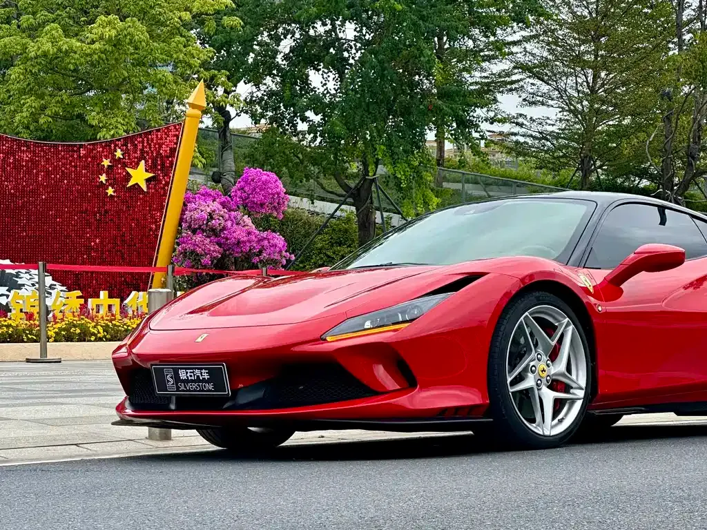 Ferrari F8 — фото 6