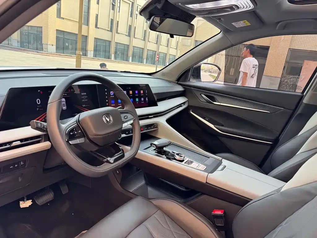 Changan CS75 PLUS iDD — фото 3