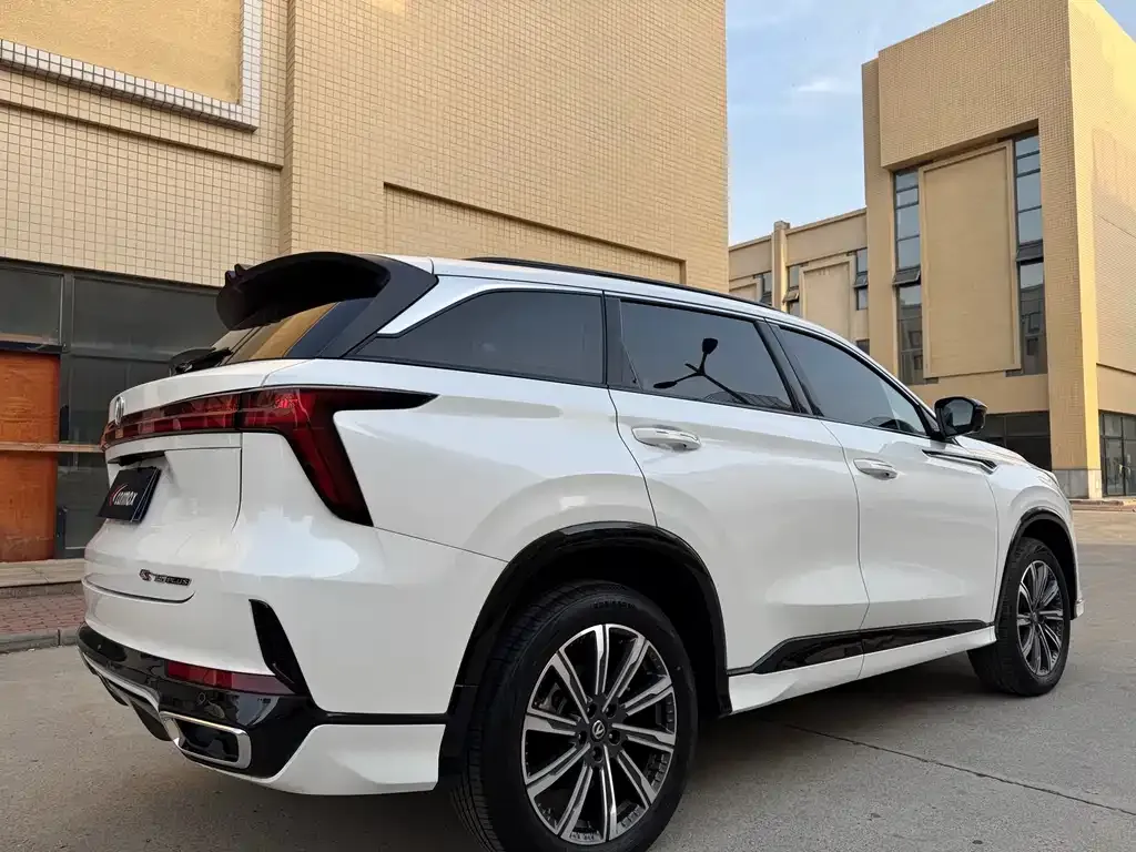 Changan CS75 PLUS iDD — фото 6