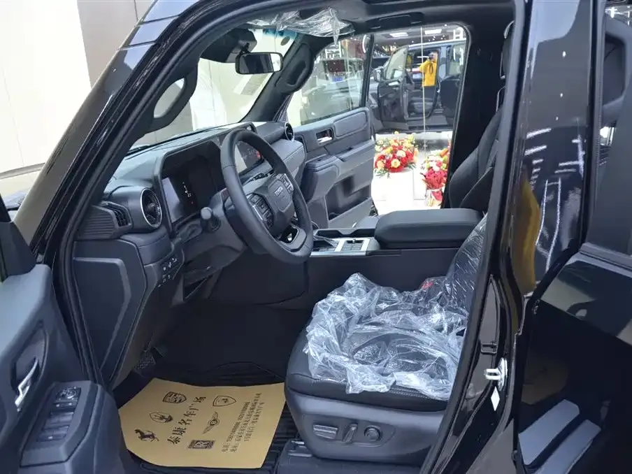 Toyota Prado — фото 10