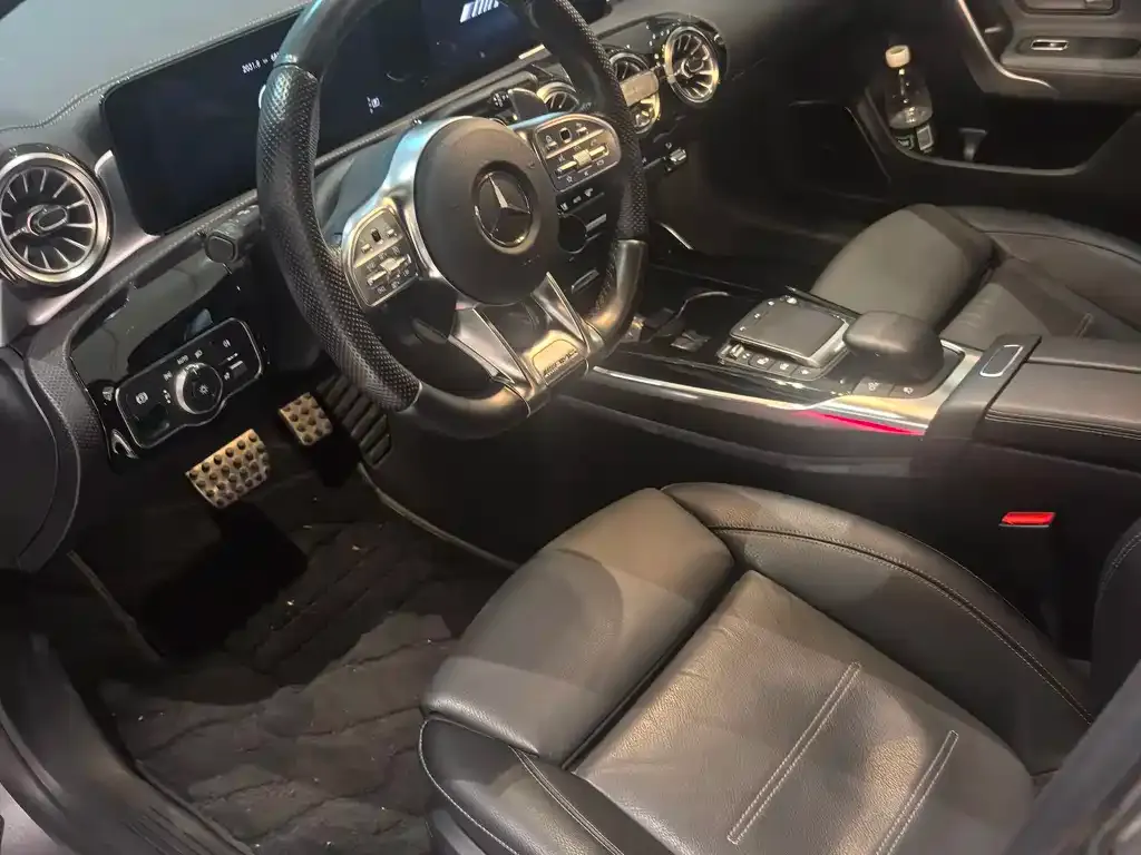 Mercedes-Benz CLA AMG — фото 9