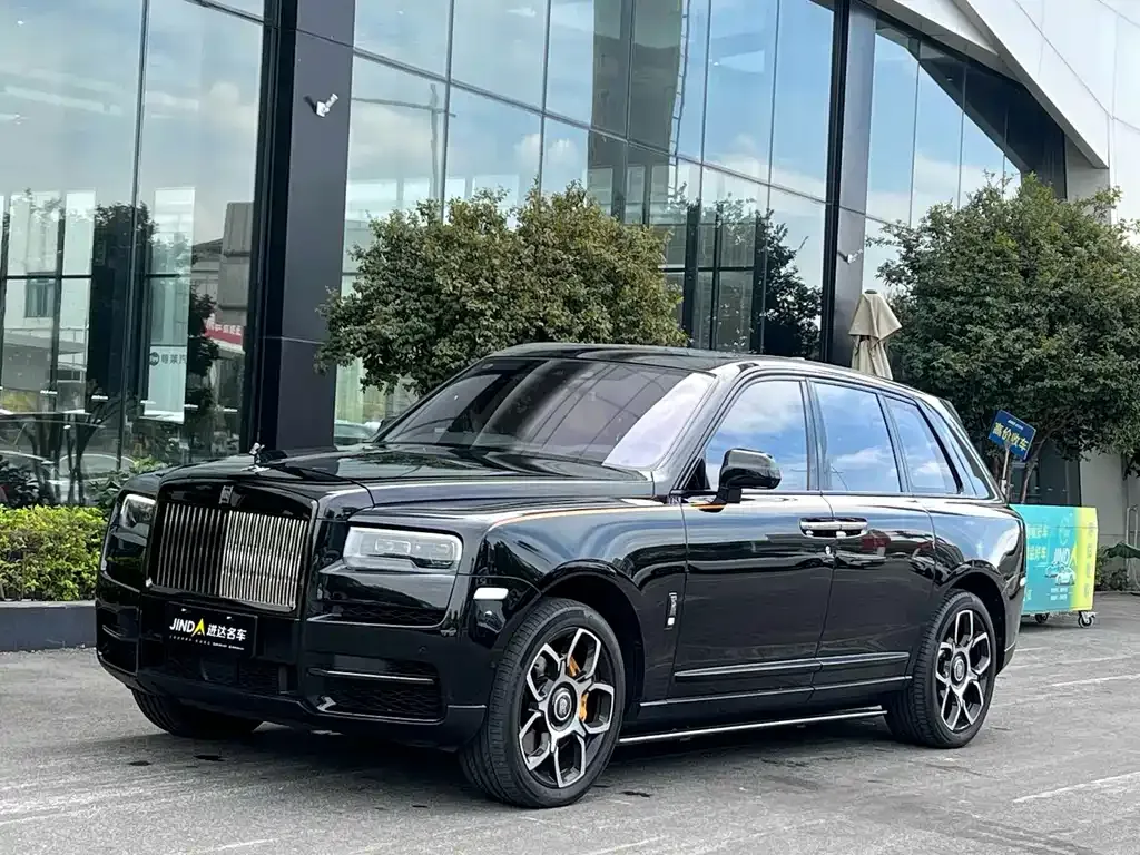 Rolls-Royce Cullinan — фото 1