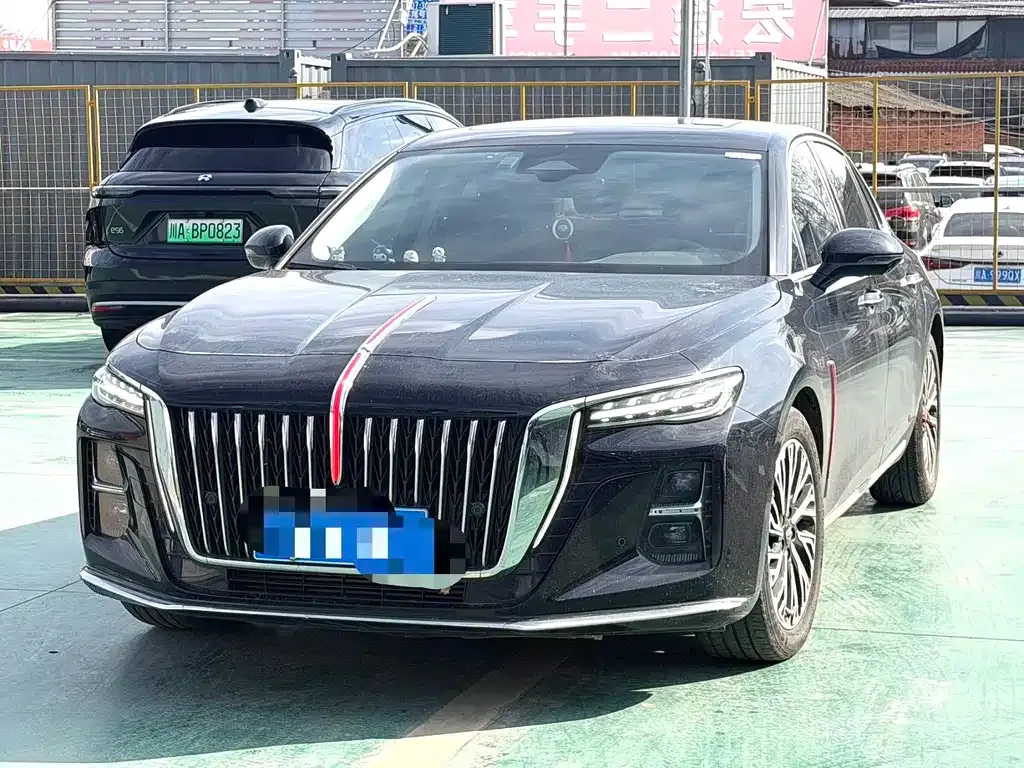 Hongqi H5 — фото 1