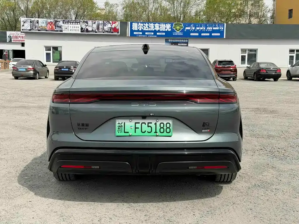 BYD Han L — фото 3