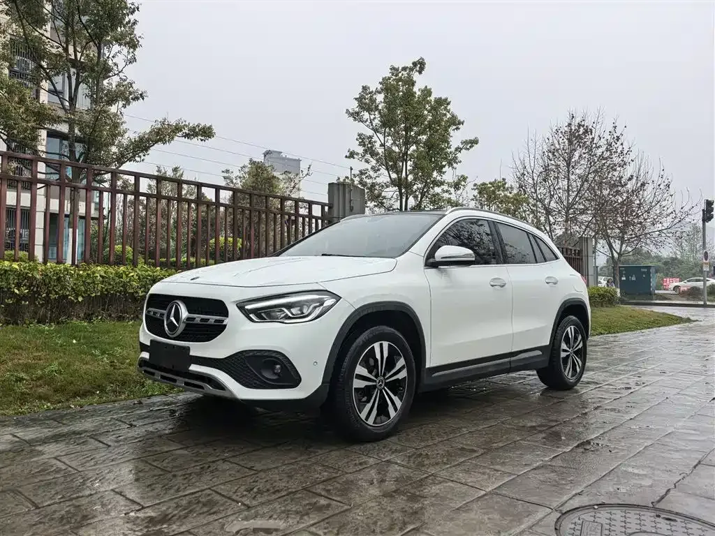 Mercedes-Benz GLA — фото 10