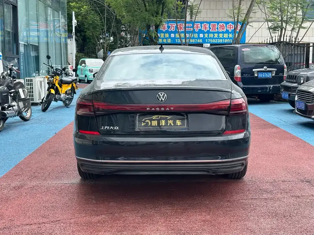 Volkswagen Passat — фото 8