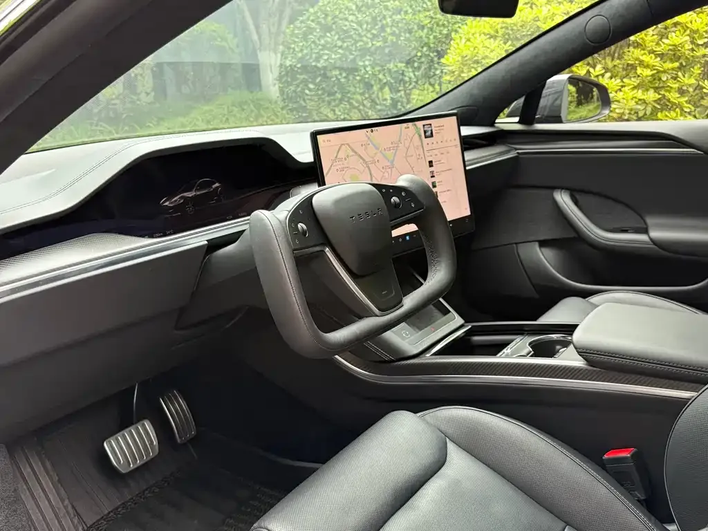 Tesla Model S — фото 4