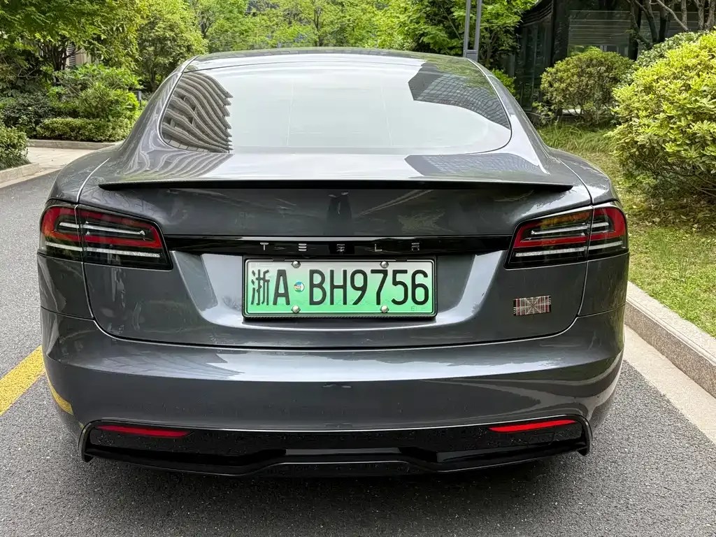 Tesla Model S — фото 8