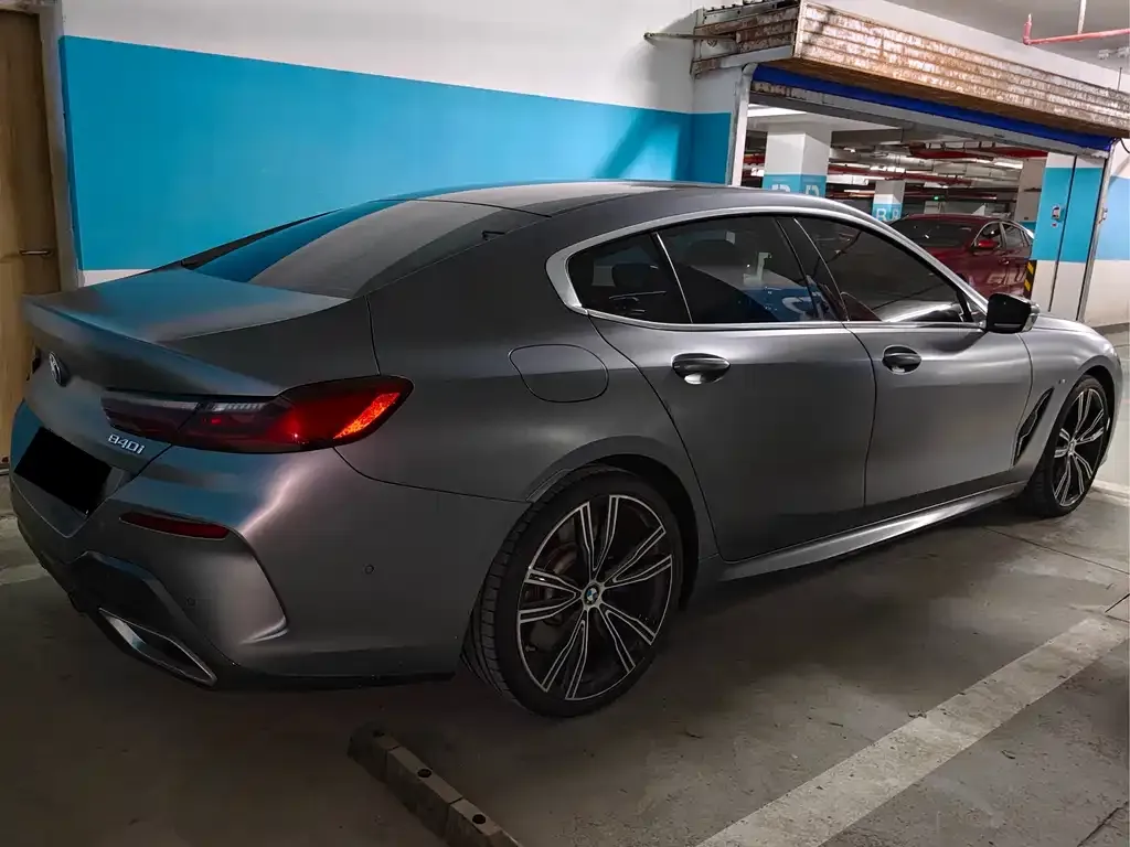 BMW 8 Series — фото 3