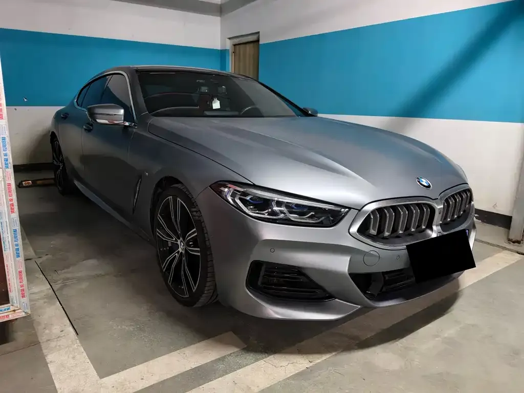 BMW 8 Series — фото 2