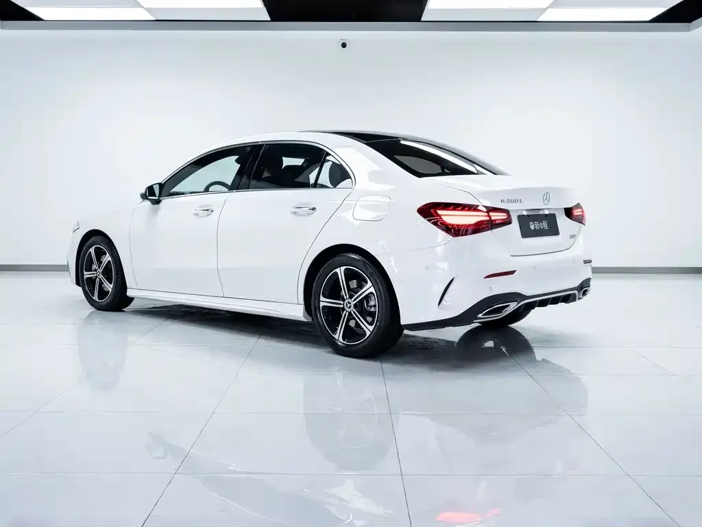 Mercedes-Benz A-Class — фото 6
