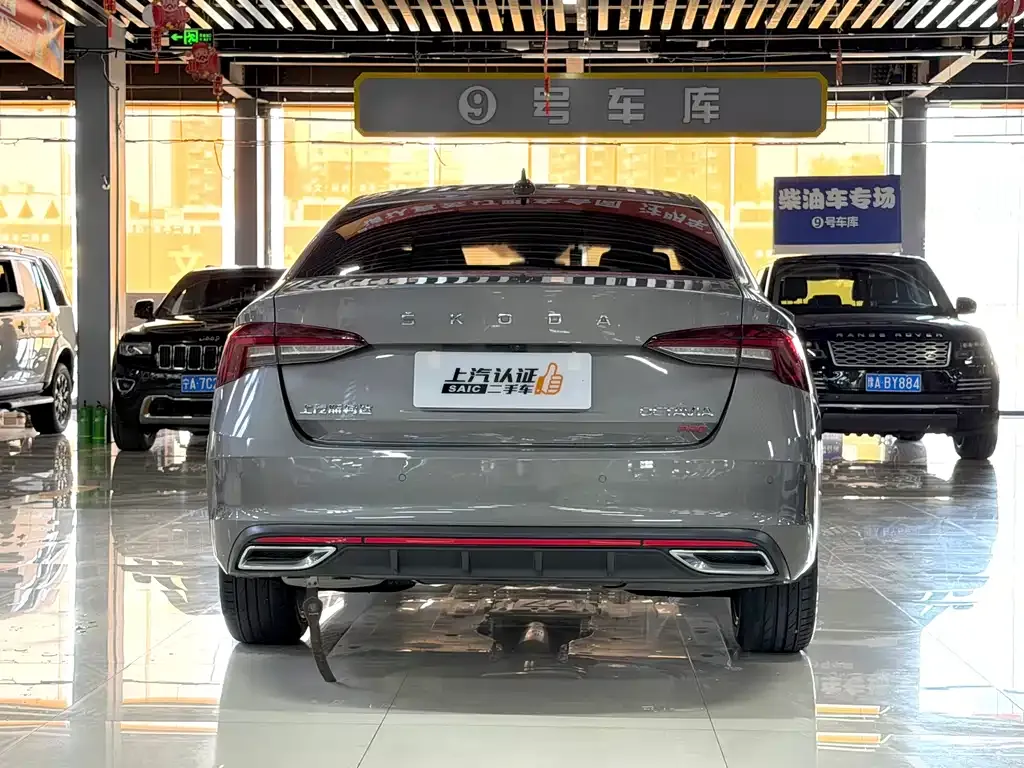 Skoda Octavia — фото 8