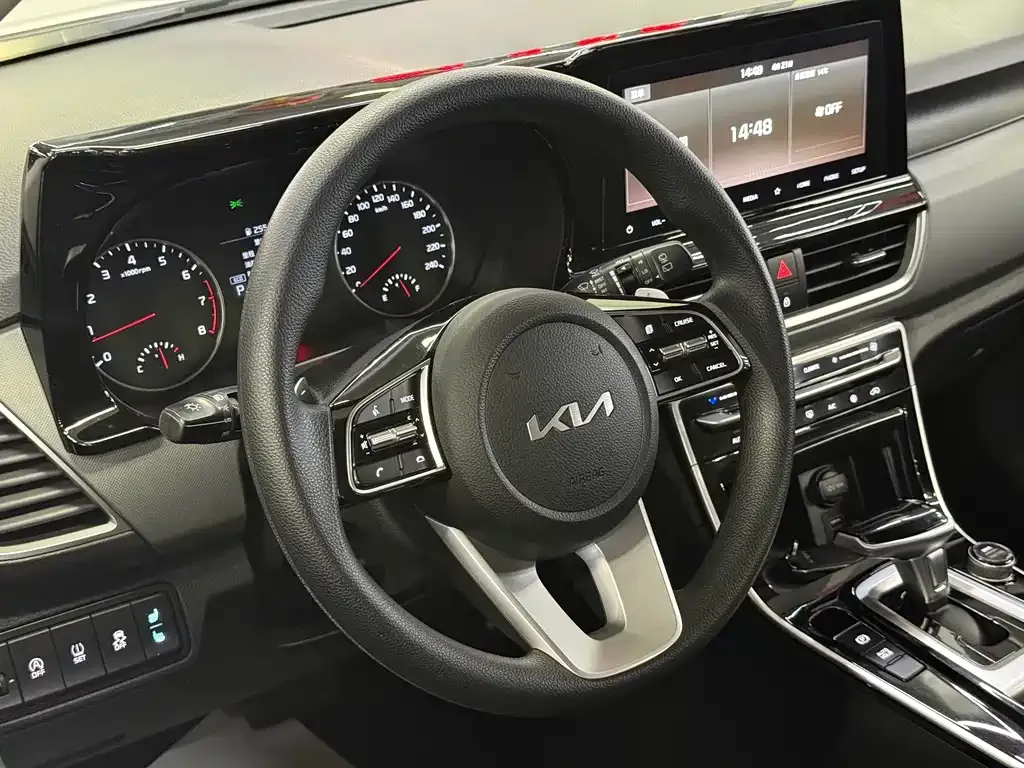 Kia KX3 — фото 10