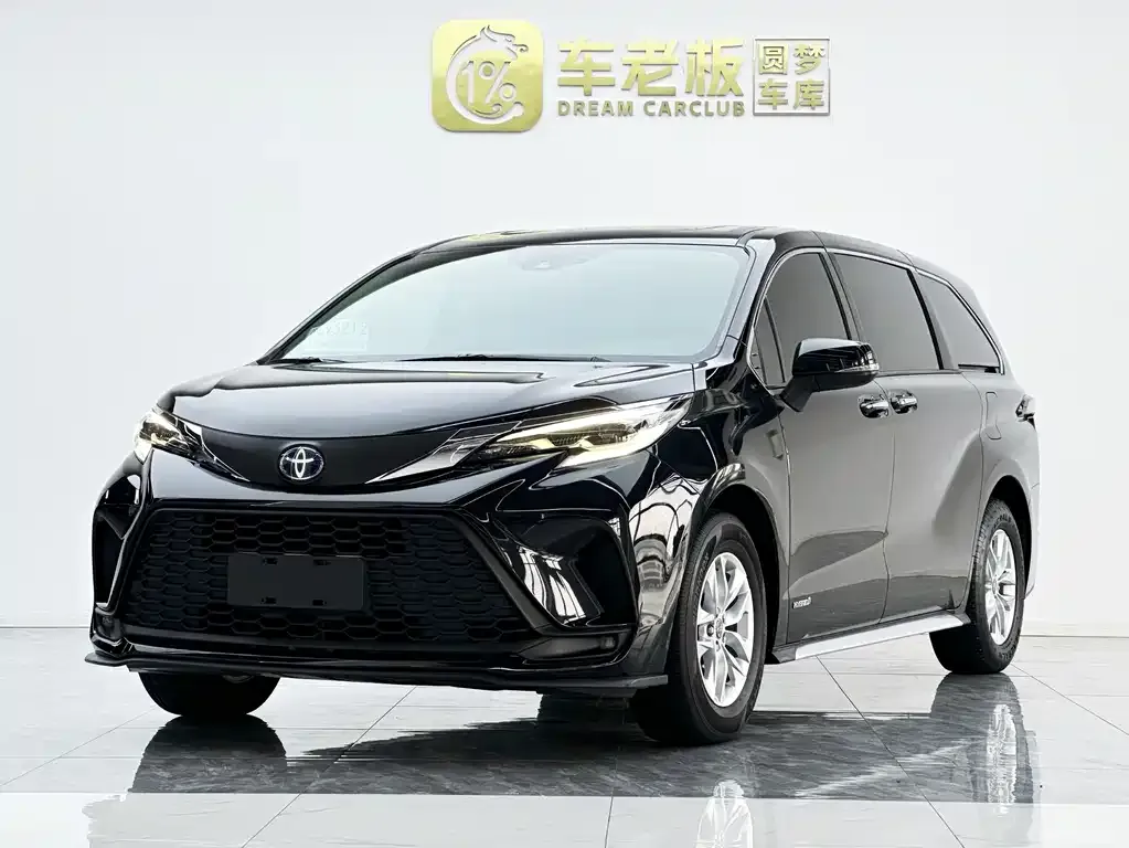Toyota Granvia — фото 1