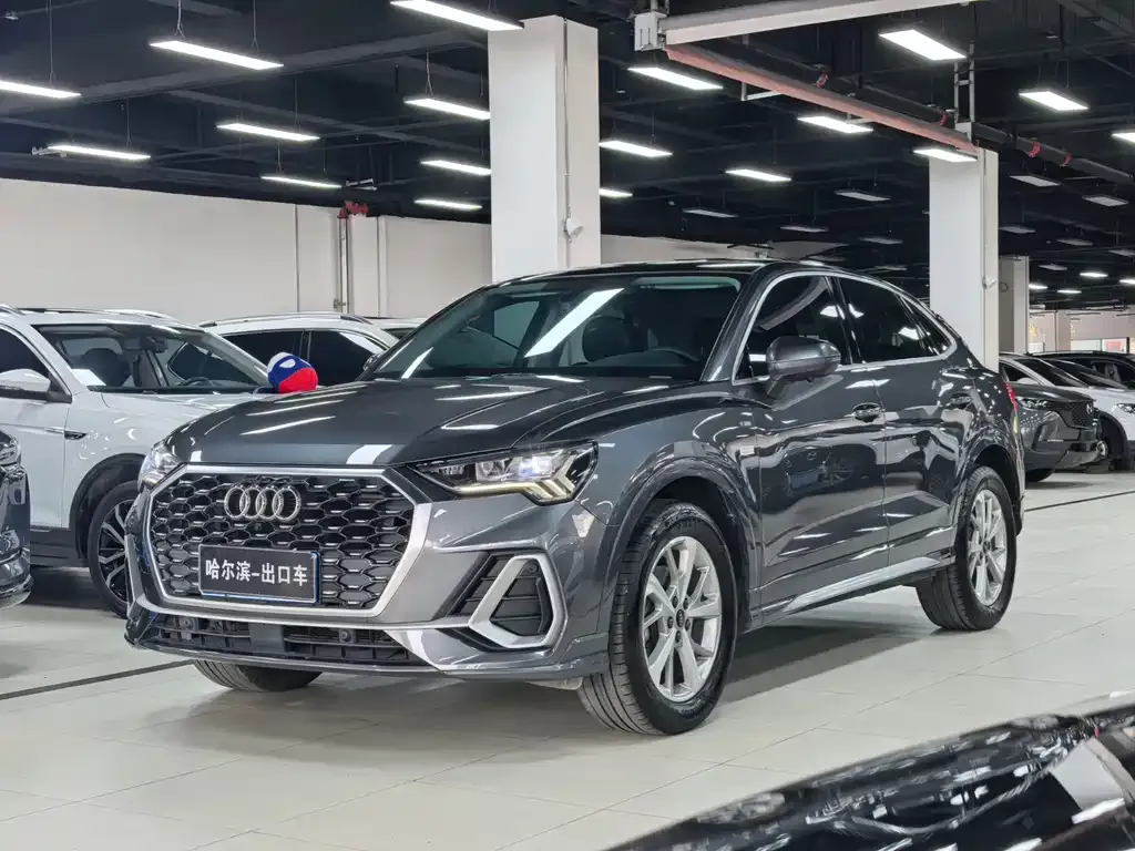 Audi Q3 Sportback — фото 1