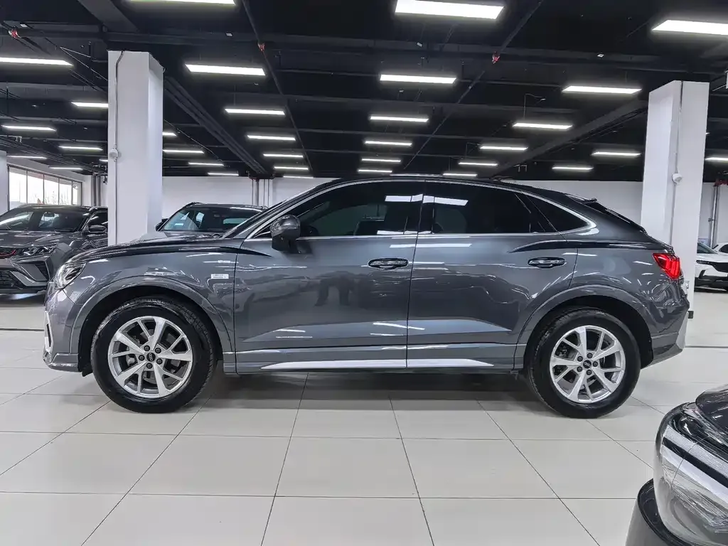 Audi Q3 Sportback — фото 8