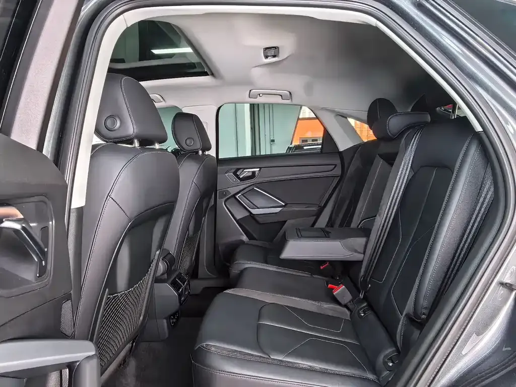 Audi Q3 Sportback — фото 9