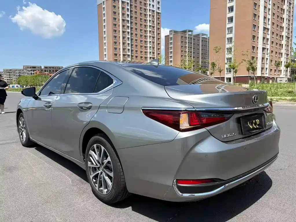 Lexus ES — фото 2