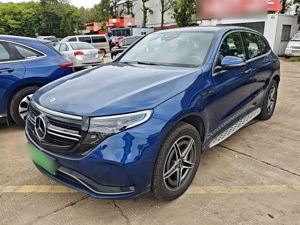 Mercedes-Benz EQC — фото 1