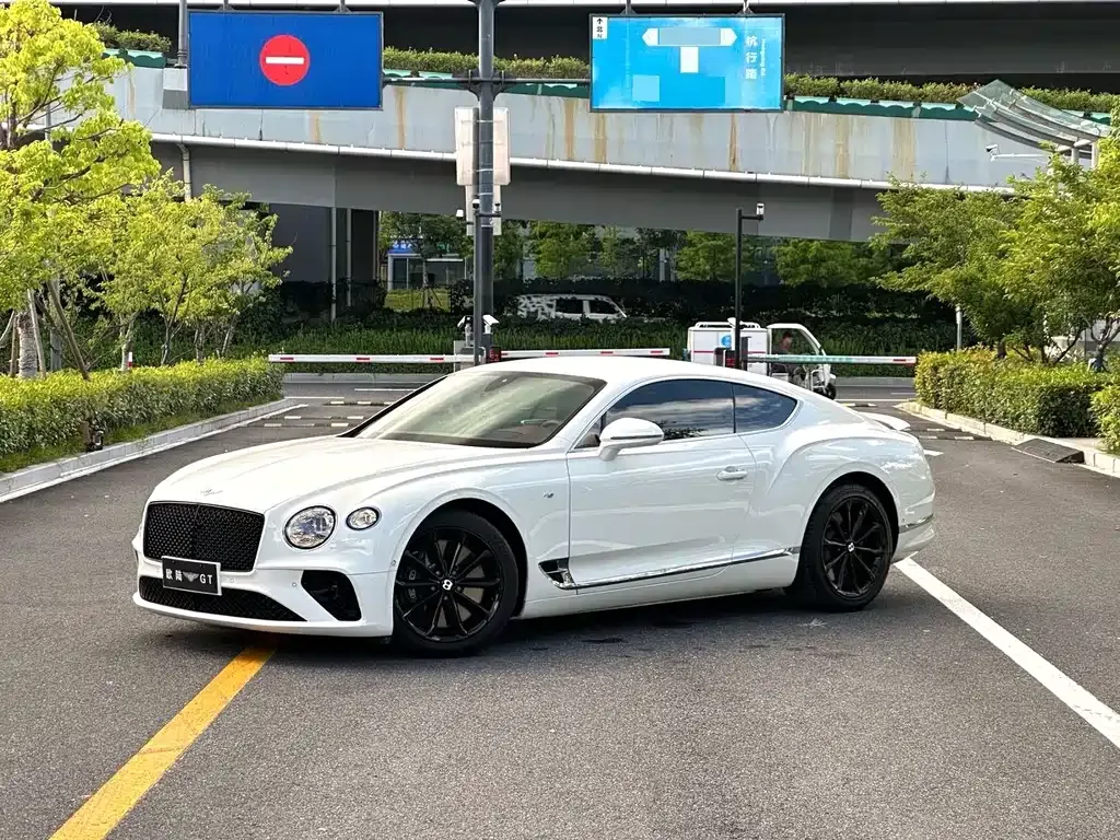 Bentley Continental — фото 1