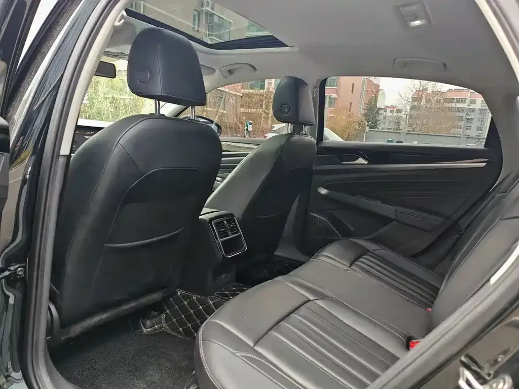 Volkswagen Passat — фото 3