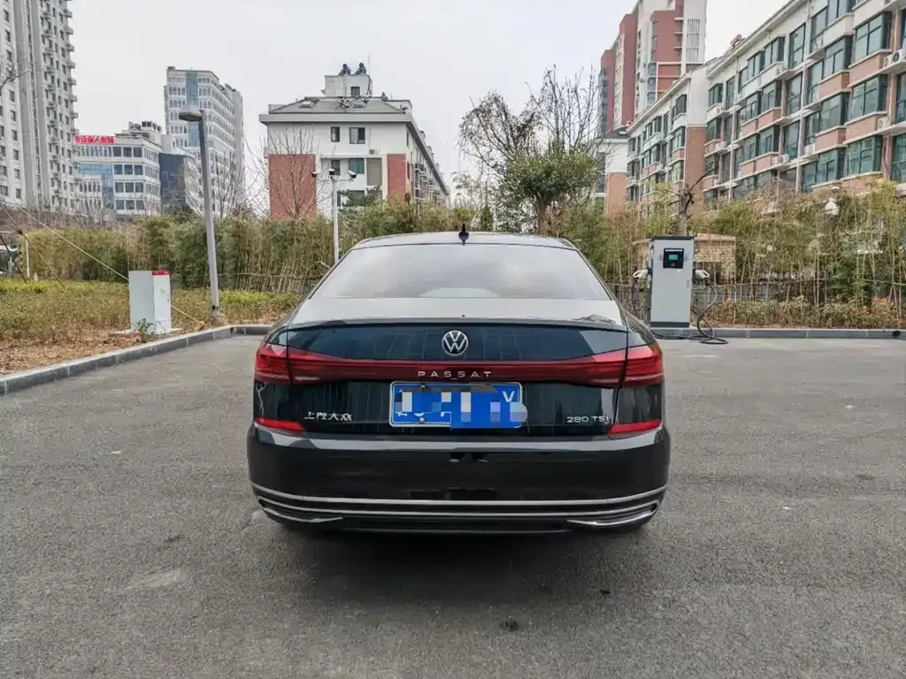 Volkswagen Passat — фото 5