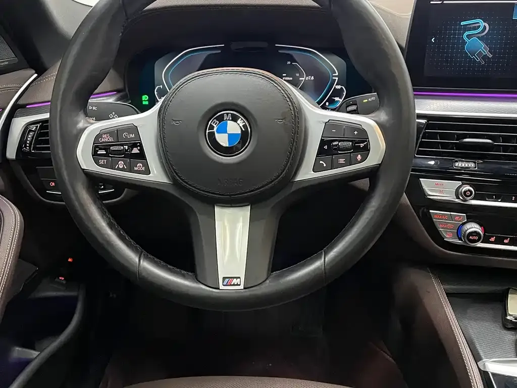 BMW 5 Series New Energy — фото 4