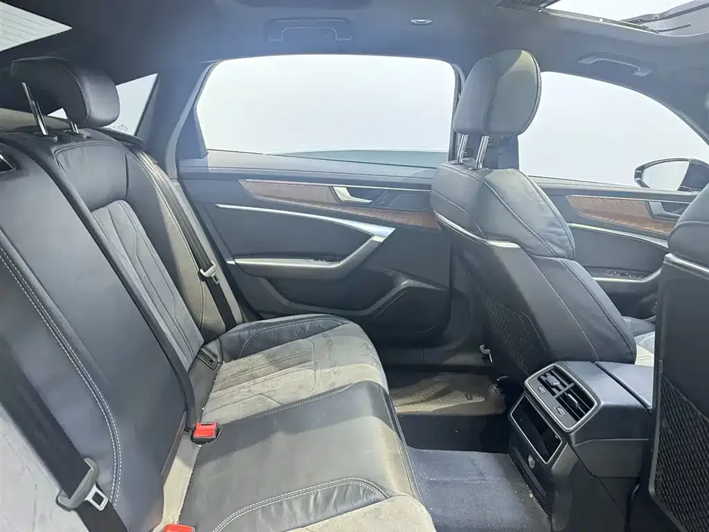 Audi A6L New Energy — фото 10