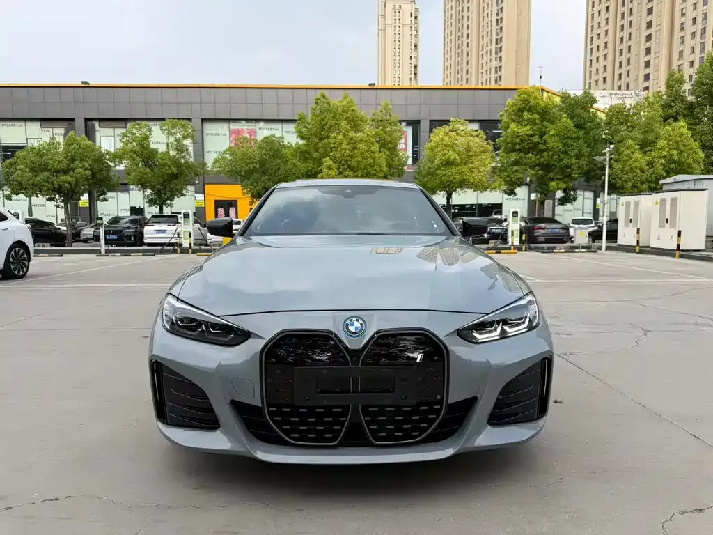 BMW i4 — фото 4