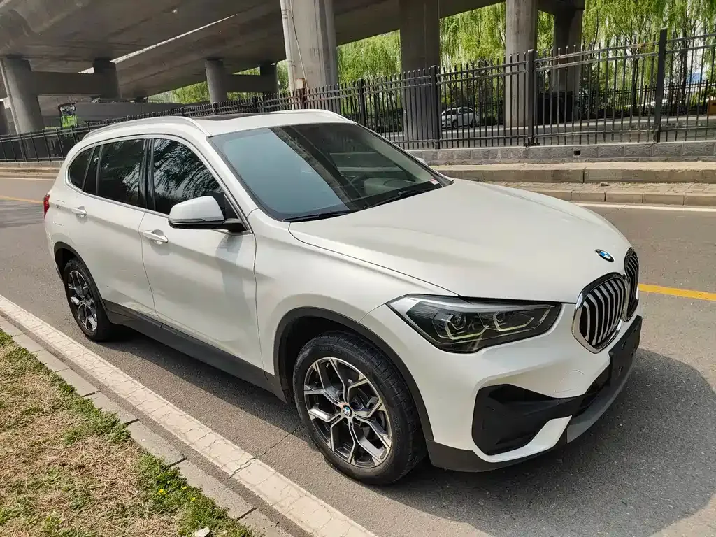 BMW X1 — фото 6