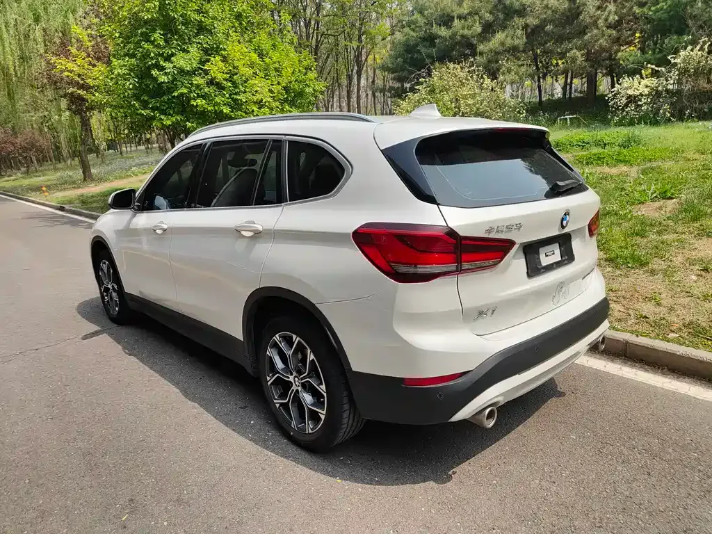 BMW X1 — фото 10