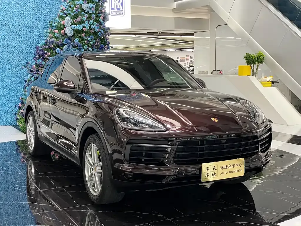 Porsche Cayenne Hybrid — фото 9
