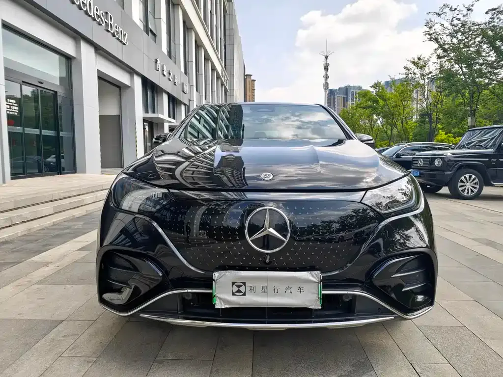 Mercedes-Benz EQE SUV — фото 8