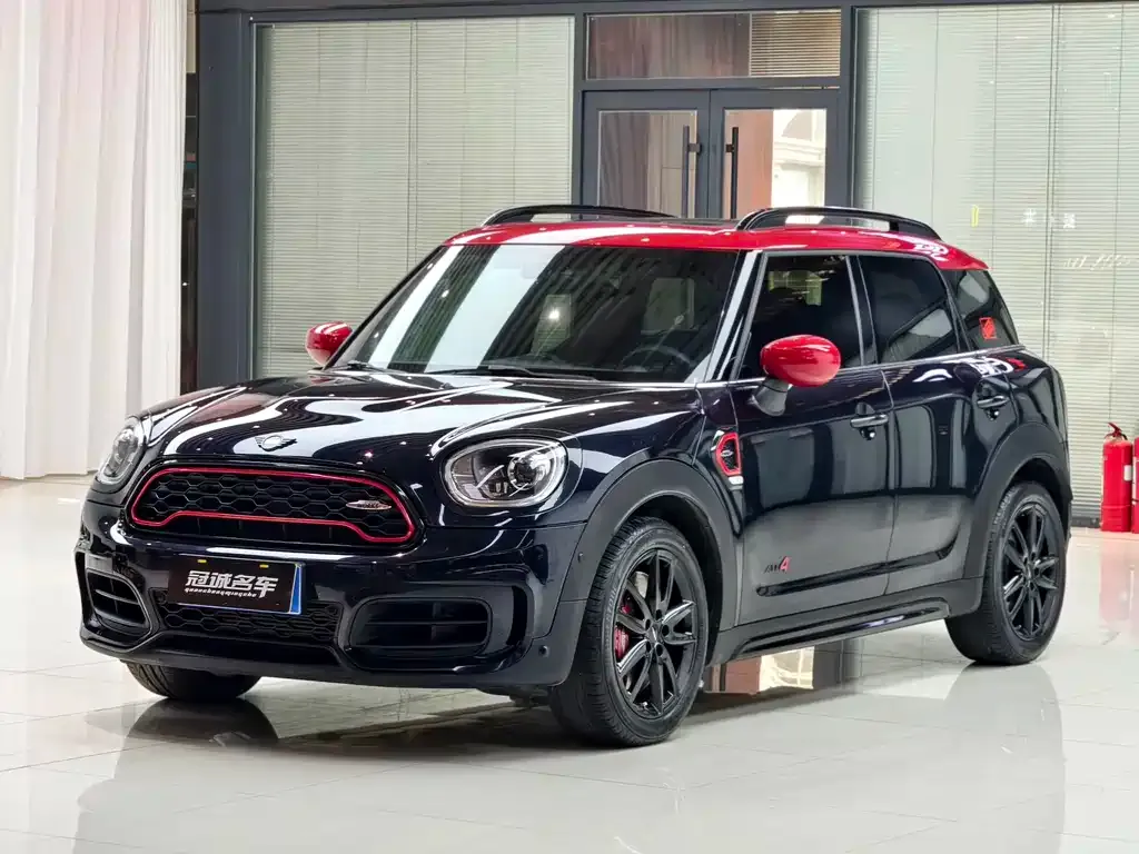 MINI Countryman JCW — фото 1