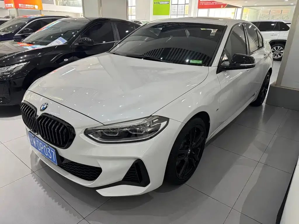 BMW 1 Series — фото 1