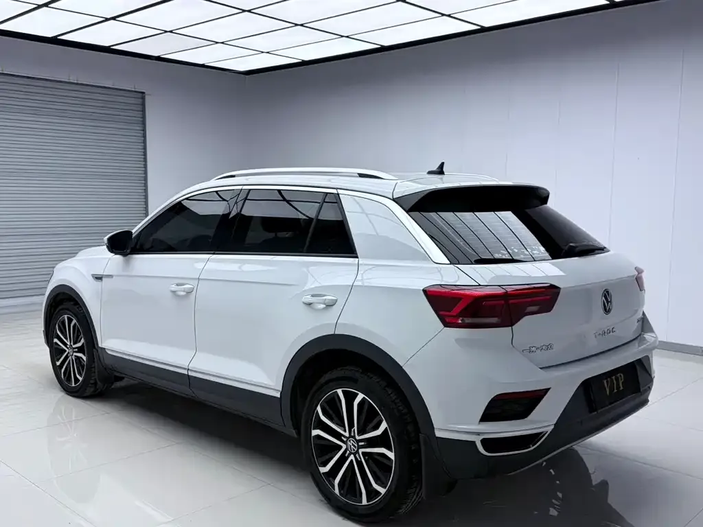 Volkswagen T-Roc — фото 5