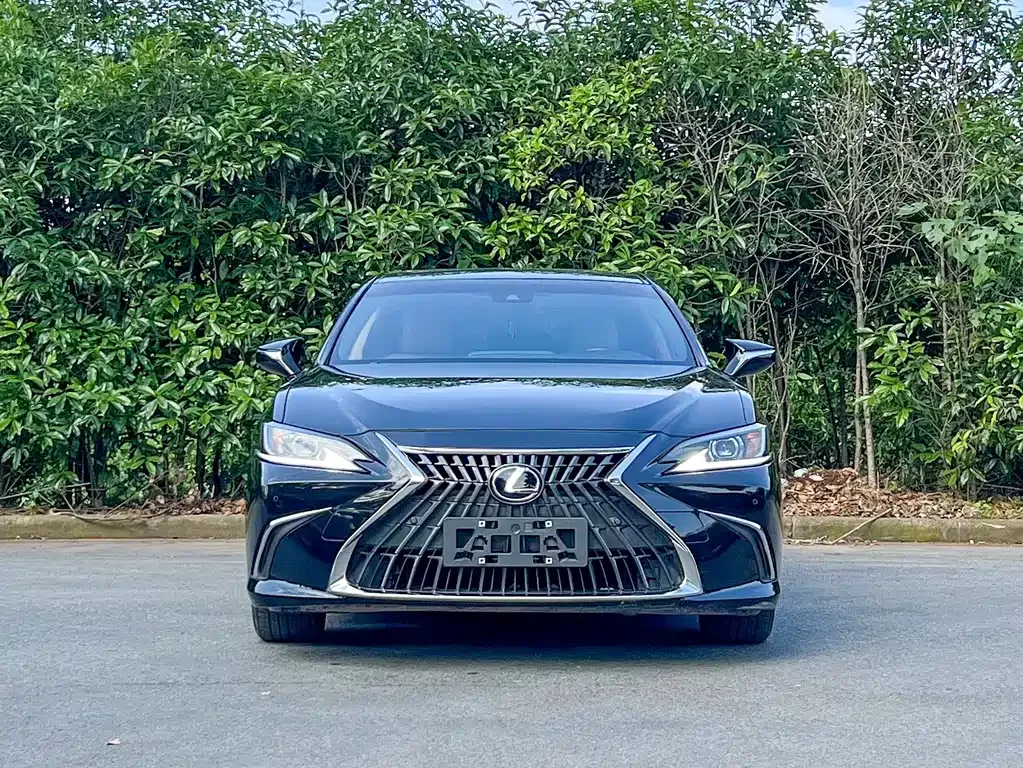 Lexus ES — фото 9