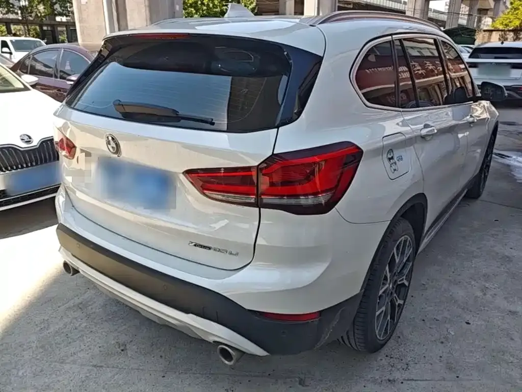 BMW X1 — фото 10