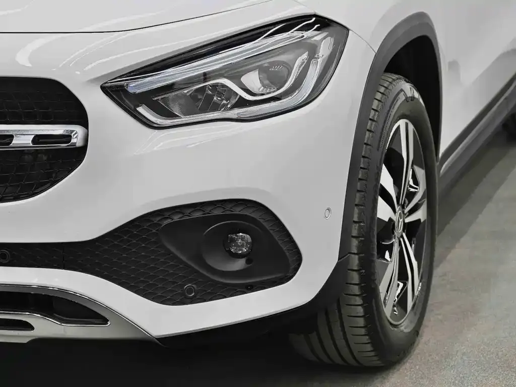 Mercedes-Benz GLA — фото 9