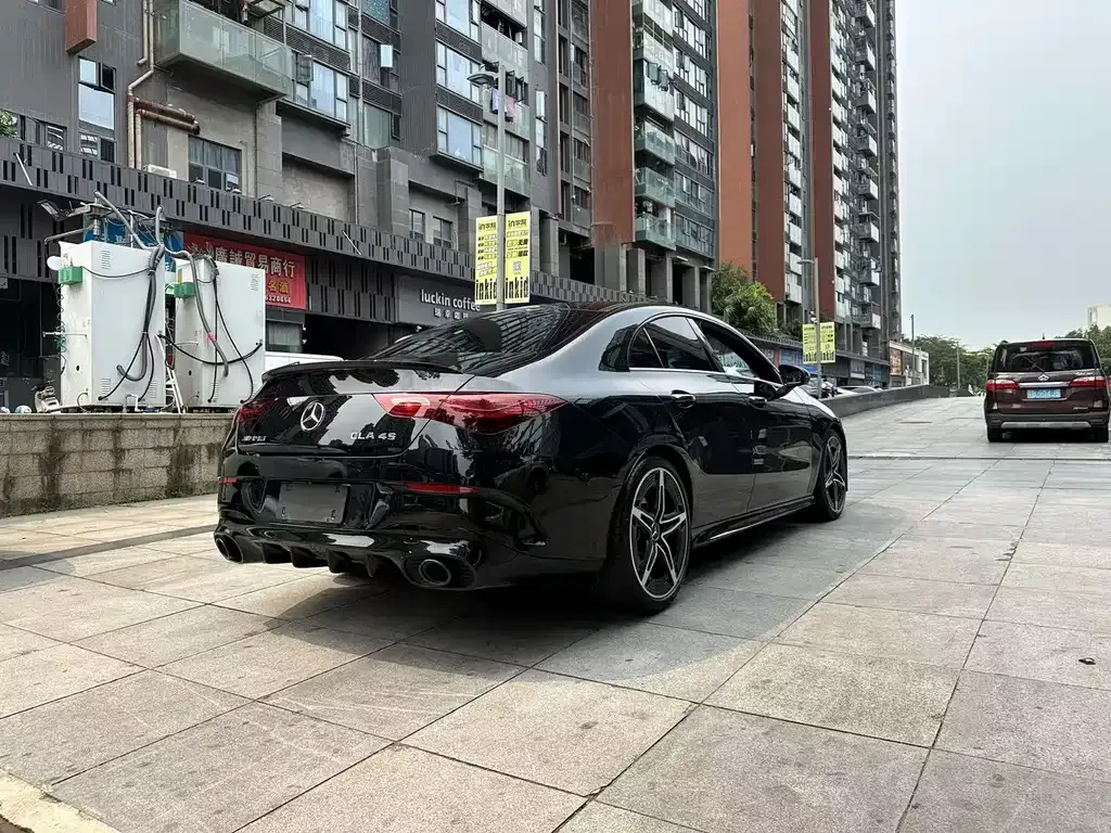 Mercedes-Benz CLA AMG — фото 5